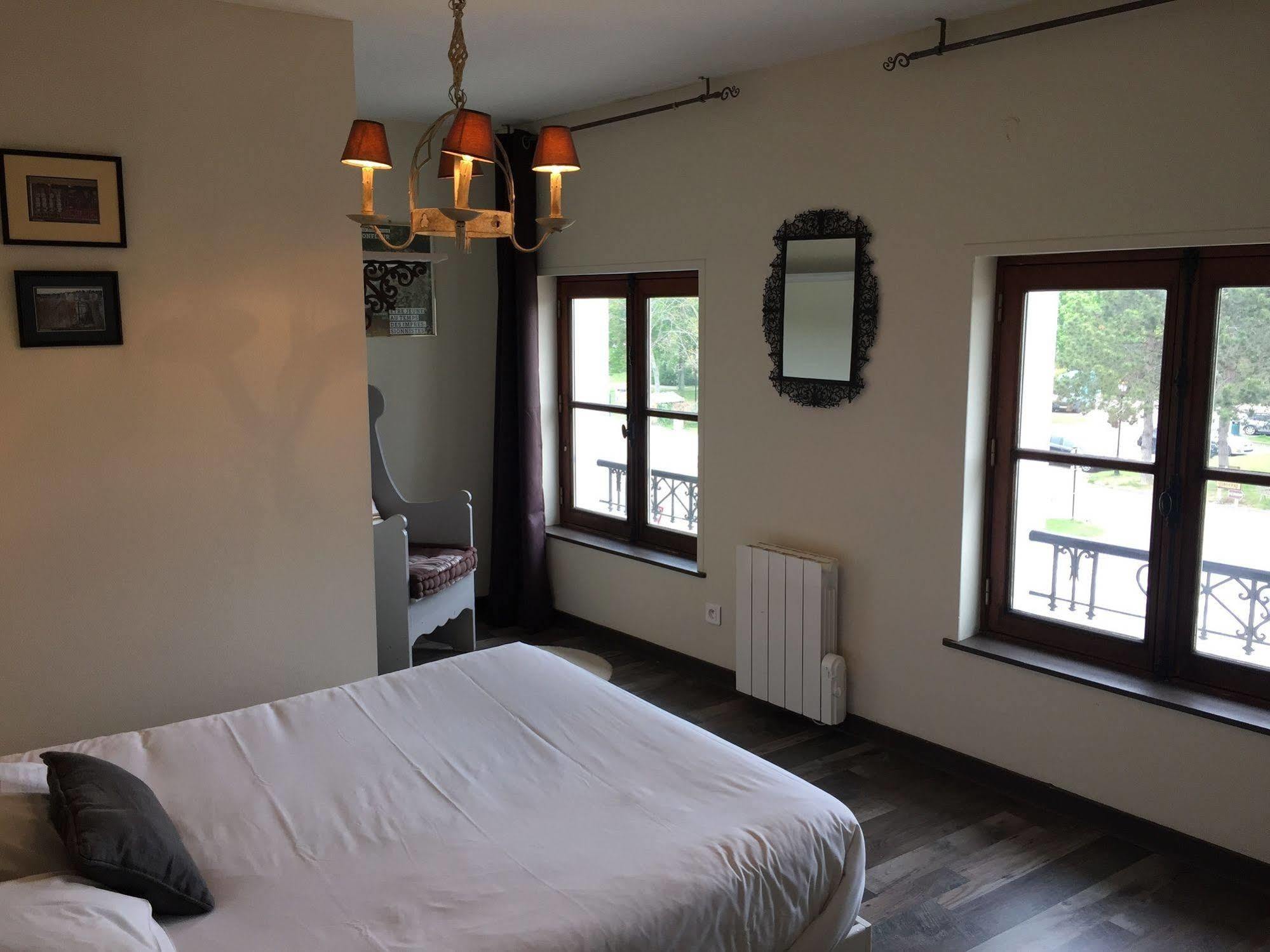 Appartements Du Clos Vorin Honfleur Exterior foto